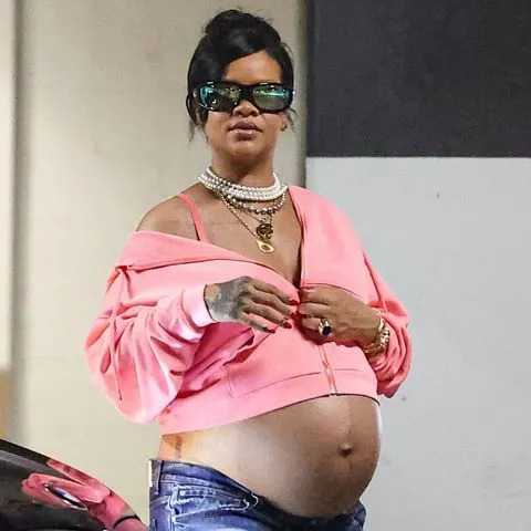 BACKGRID Rihanna