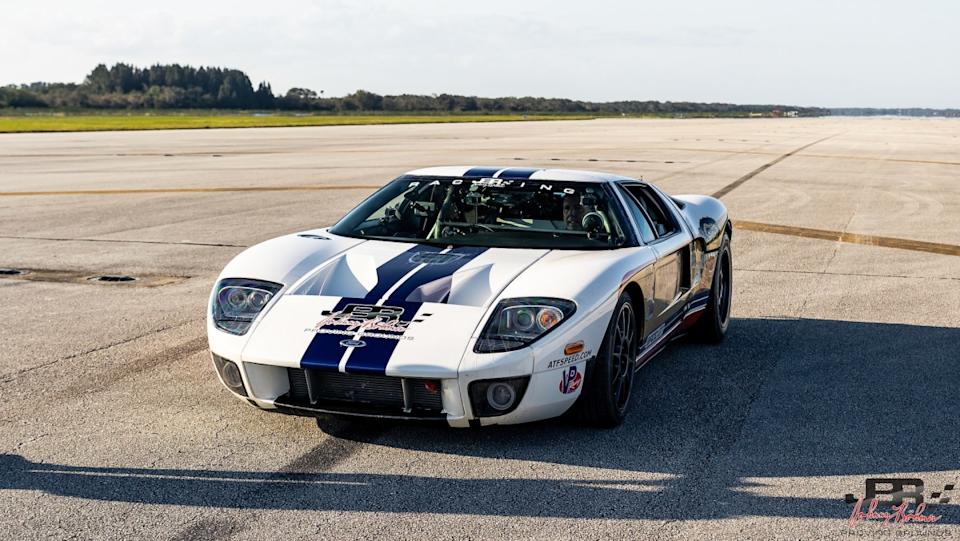 Can this modified Ford GT hit 330 mph?