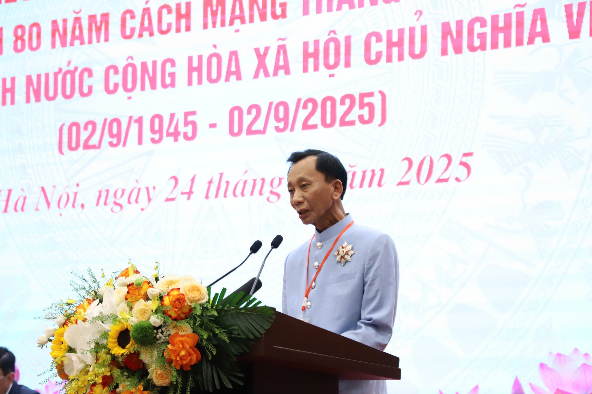 Đem tinh thần của Công giáo đến gần hơn với văn hóa truyền thống dân tộc Việt