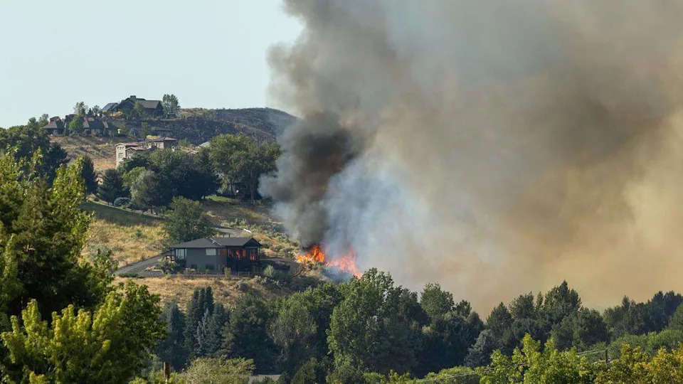 Evacuations lifted for Eagle residents. Wildfire near Idaho 55 contained
