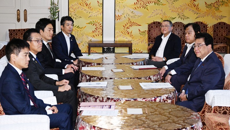 臨時国会始まる　ガソリン減税法案巡り、与野党が定期協議を確認