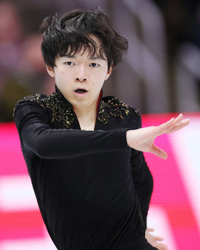 昨季の世界選手権男子で3位に入った鍵山優真のフリーの演技＝米ボストンで2025年3月29日、吉田航太撮影