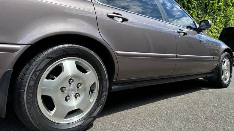 1992 Acura Legend L wheel image