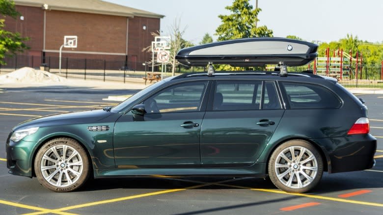 2009 BMW E61 M5 manual build green profile side view