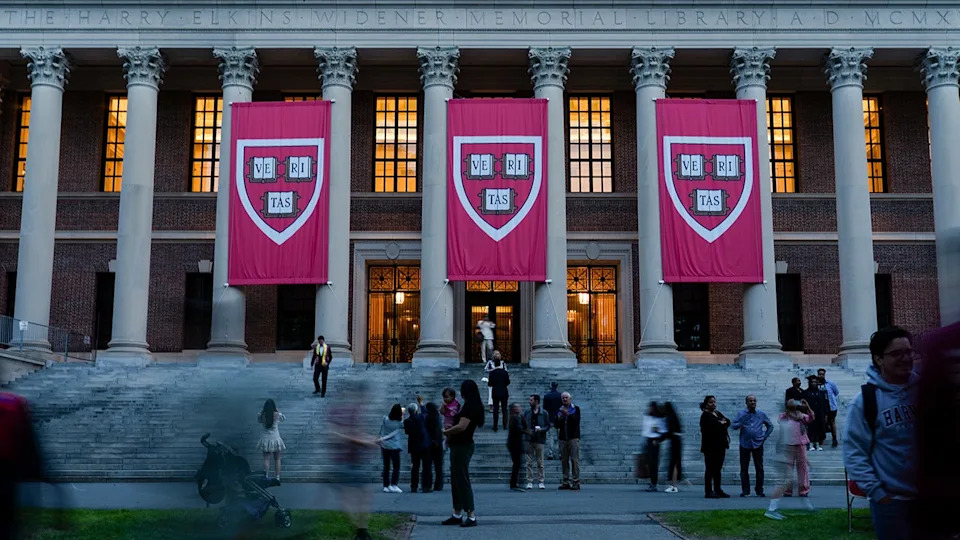 Conservative, liberal scholars unite against 'wokeness' in new manifesto