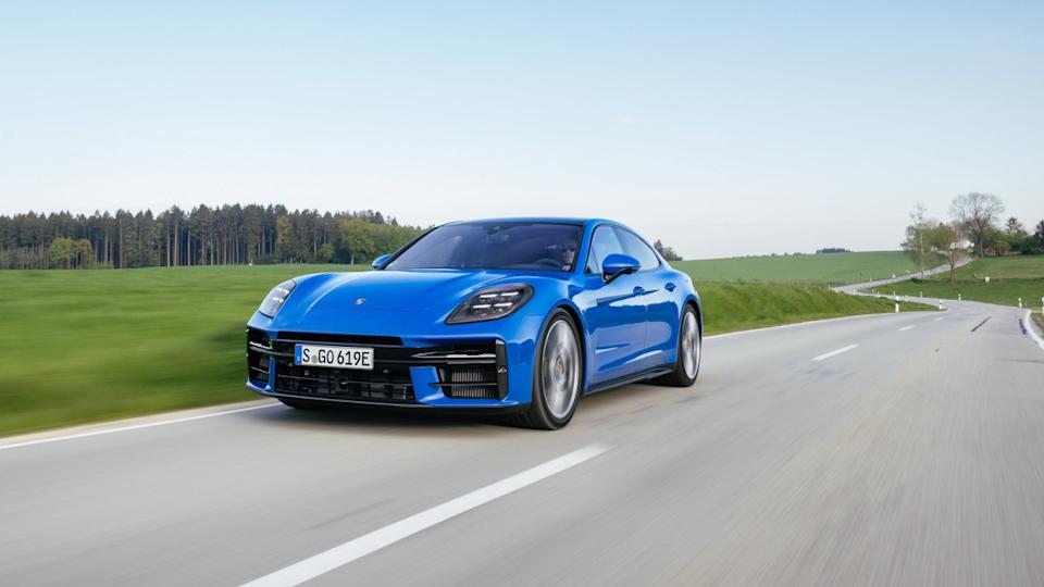 2025 Porsche PanameraPorsche