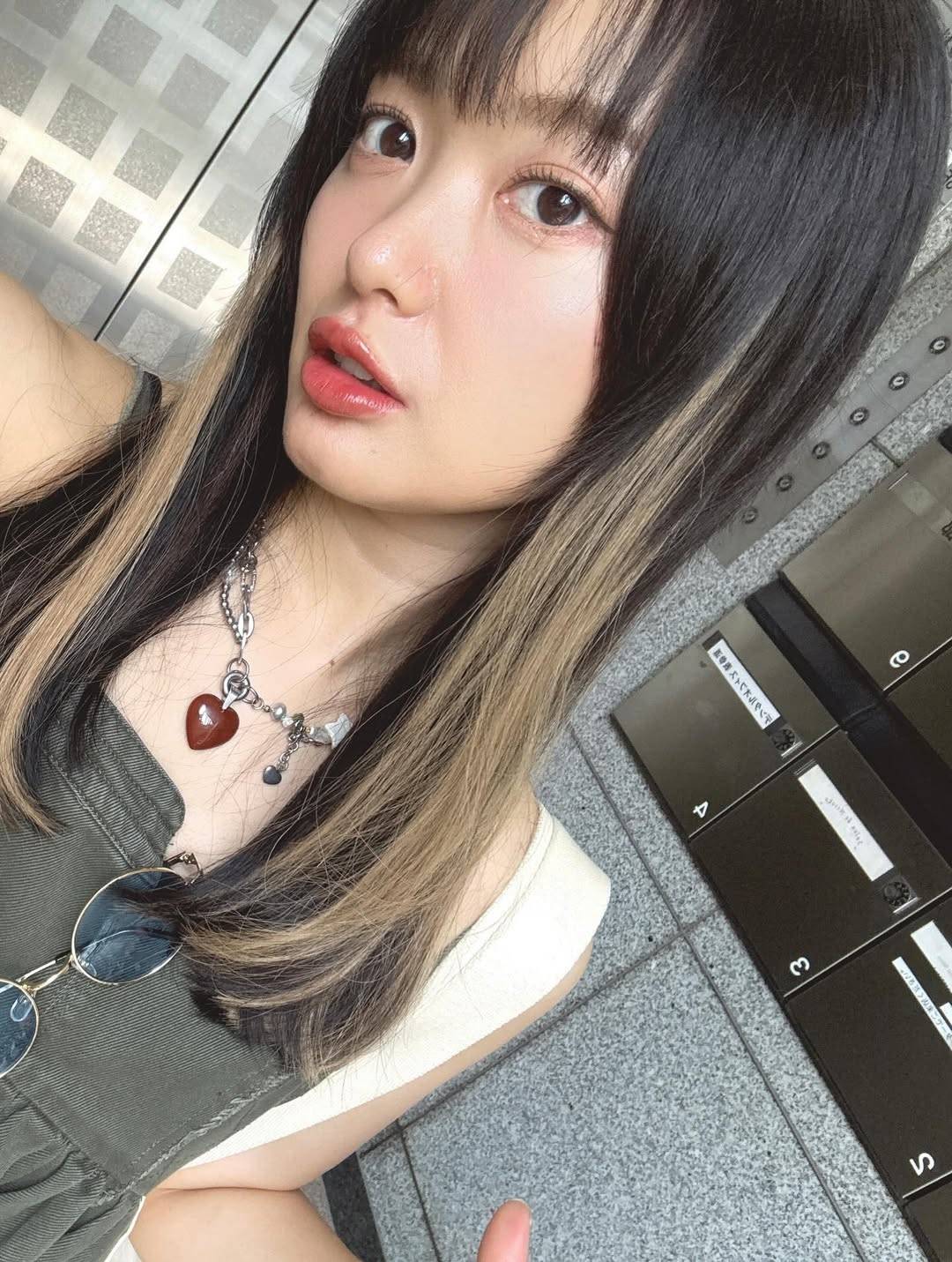 「ギャルママ激かわ」夫は個性派俳優…1児の母・34歳元人気アイドル〝雰囲気ガラリ〟な近影にネット騒然「いい女になってゆく」「めちゃかわいい！にあう！」