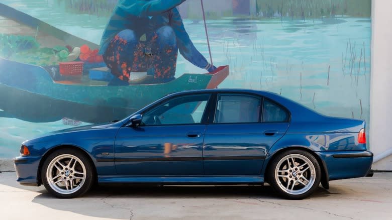 2003 BMW 540i M Sport driver's side image