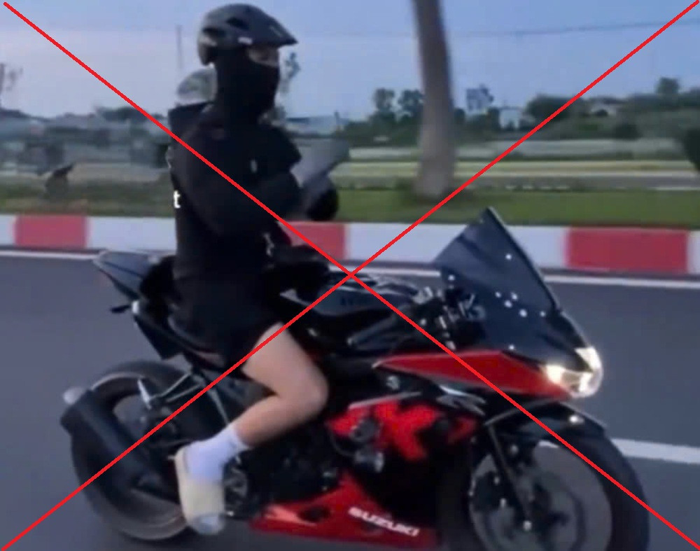 Lái xe thả 2 tay, ‘bốc đầu' để chơi ngông trên mạng, CSGT tịch thu phương tiện