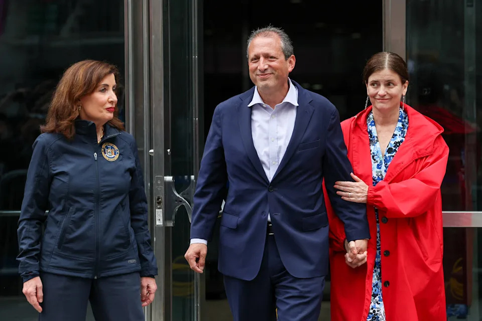 New York City Comptroller and mayoral candidate Brad Lander, the latest U.S. politician to be swept up in U.S. President Donald Trump's immigration raids, exits after being arrested at an immigration court, with his wife Meg Barnette and New York State Governor Kathy Hochul, in New York City, U.S., June 17, 2025.