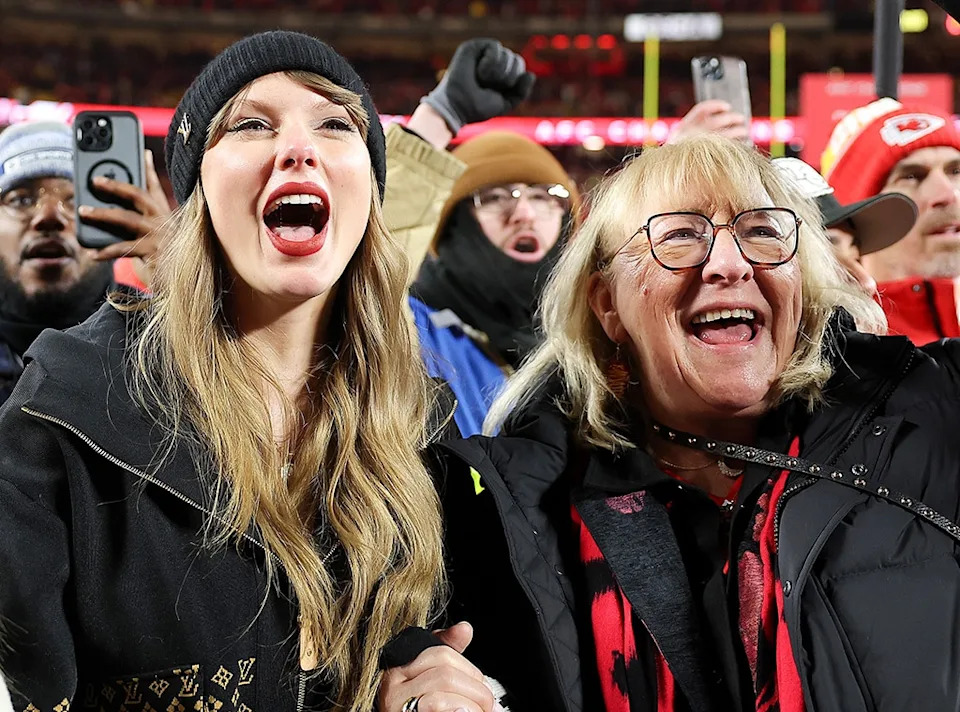 <p>How Travis' Mom Donna Kelce Played a Role in Her Favorite "Welcome to the NFL" Moment</p>