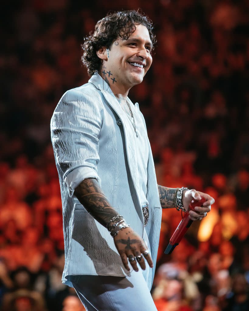 Christian Nodal respondió con humor cuando le preguntaron si tiene algún rancho.