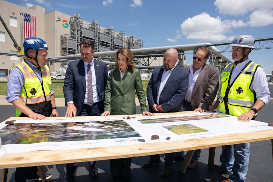 Business and community leaders joined Governor Kevin Stitt and Ruth Porat, president and chief investment officer of Alphabet and Google, to discuss the impact of Google's new two-year $9 billion investment in Pryor, Oklahoma.