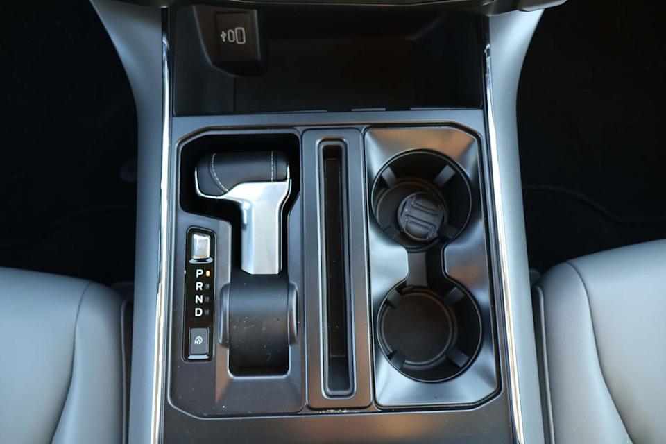 2025 ford f150 lightning flash
