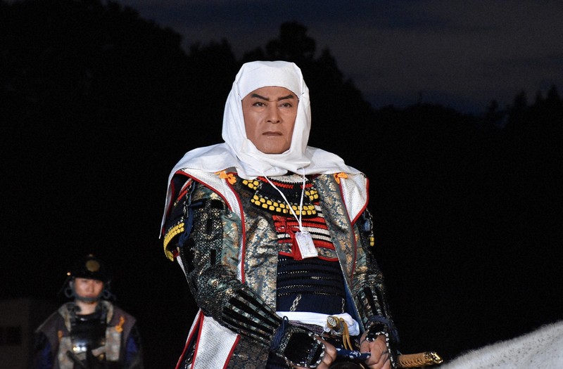 100回目の「謙信公祭」松平健さん白馬で登場　名刀・山鳥毛も展示
