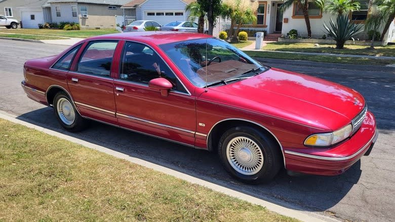 1993 Chevy Caprice Classic LS side image