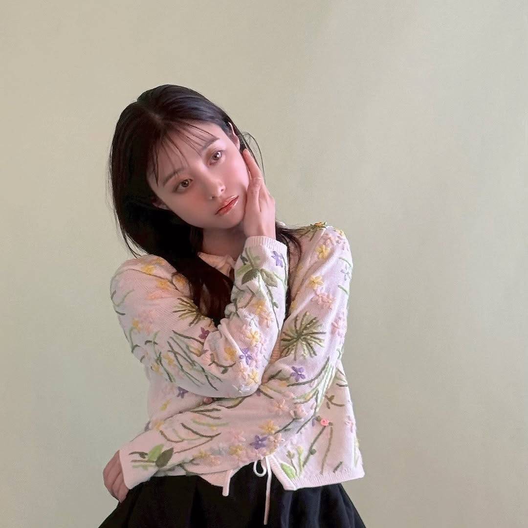 「なんか雰囲気変わったかな…」橋本環奈の〝オフショット〟に反響「大人っぽい」「クール顔が美しい」の声