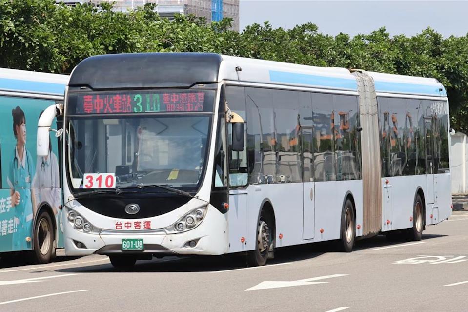 台中市調整公車運價提升駕駛福利，公車業者將為駕駛加薪4000元以上。（台中市府提供）