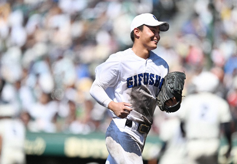 「ピンチでも笑顔」　県岐阜商・柴田が投げきれた理由　夏の甲子園