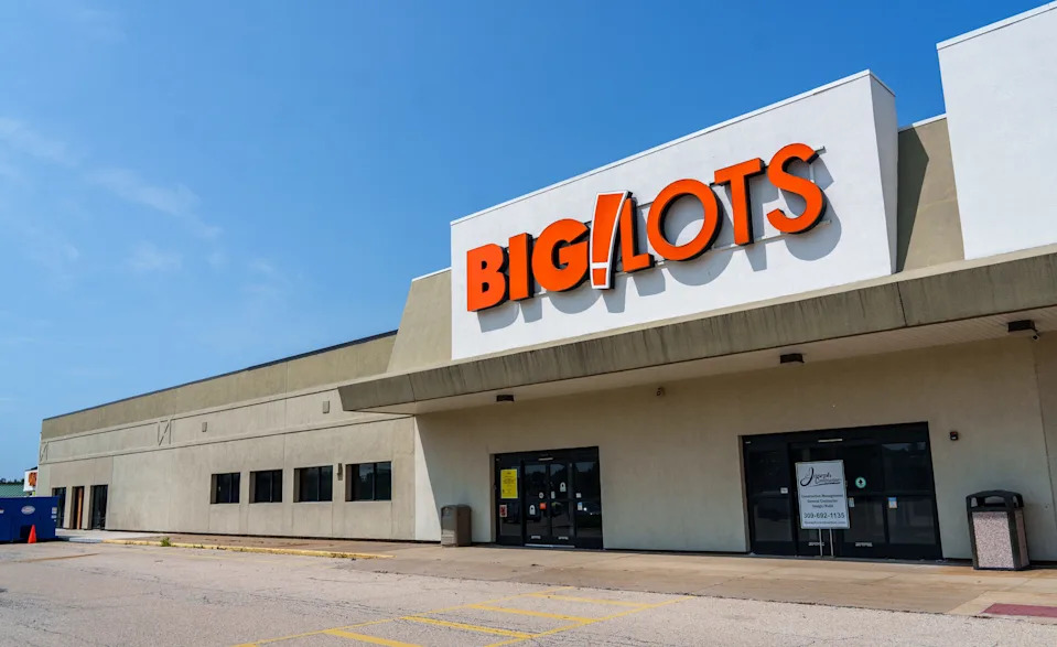 Popular Peoria discount store UFS is leaving its home of nearly six decades at 1800 SW Adams Street to new digs in a former Big Lots store in the Northpoint Shopping Center.