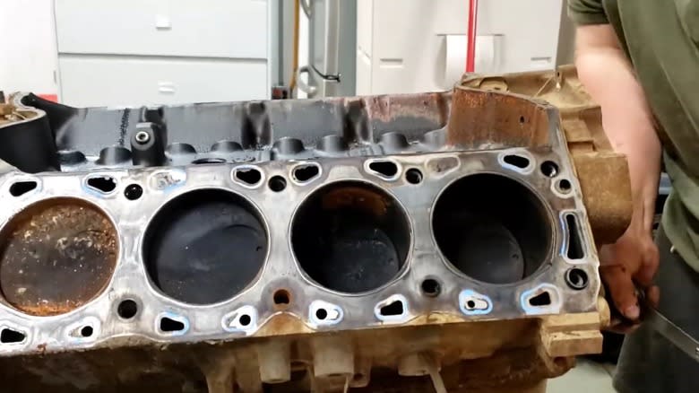 A Ford 370 385-series big blog V8 with heads removed