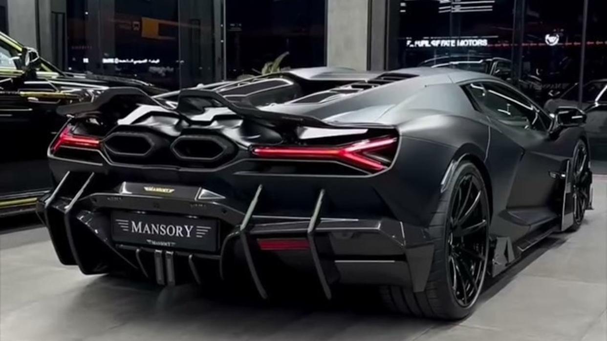 Mansory&#39;s Stealth-Inspired Lamborghini Revuelto With 1,070 Horsepower is Basically a Batmobile