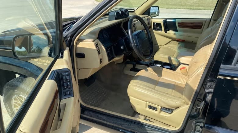 A Jeep Grand Cherokee interior