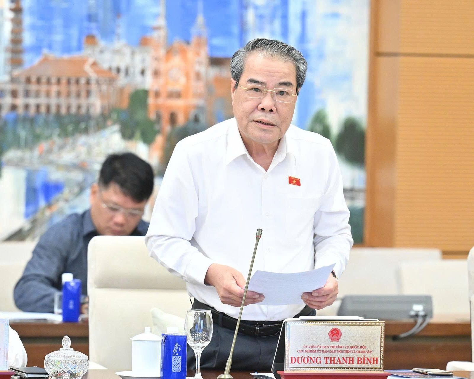Phó Chủ tịch Quốc hội: Cần có lộ trình để tiến tới cấm hoàn toàn xe máy xăng