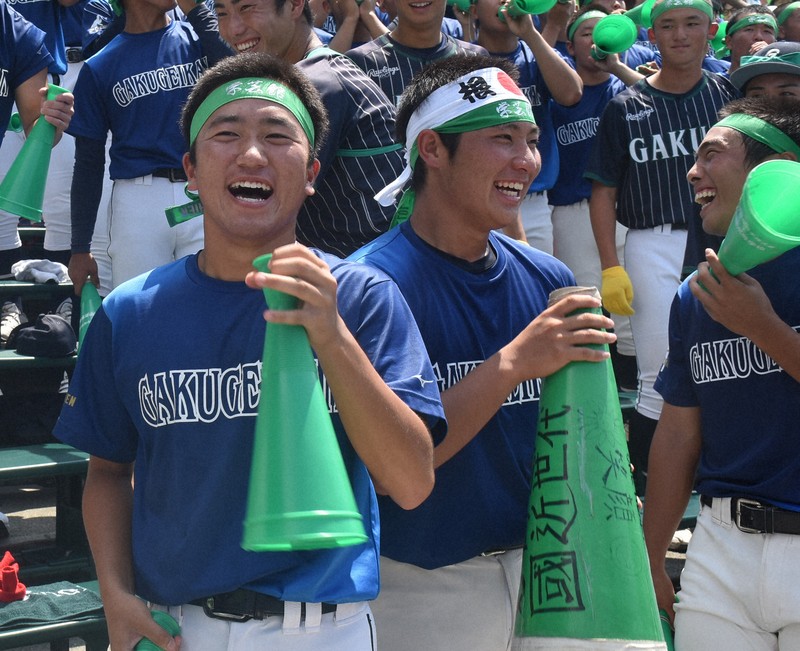 「連係プレー」で人命救助の岡山学芸館選手ら　試合も懸命に　甲子園