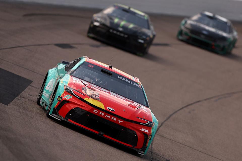 nascar cup series iowa corn 350 powered by ethanol