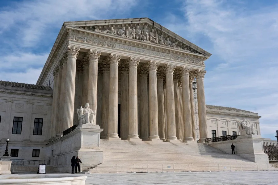 Supreme Court asks for new briefs in Louisiana redistricting case