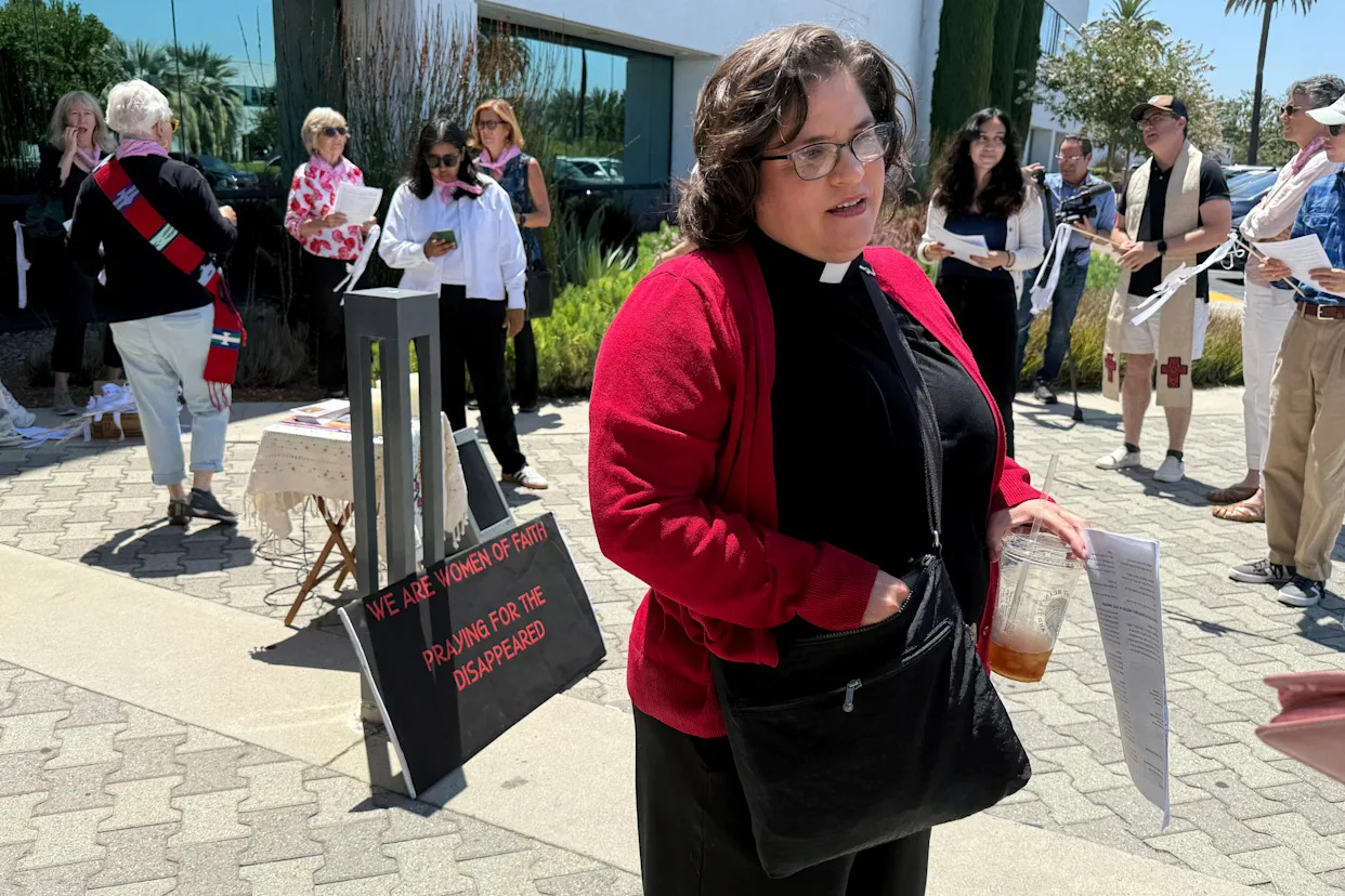 Faith leaders rally to support immigrants facing deportation in Southern California