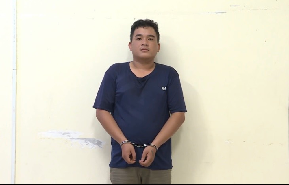 Truy tố thanh niên trong vụ CSGT bám yên xe máy ở TPHCM