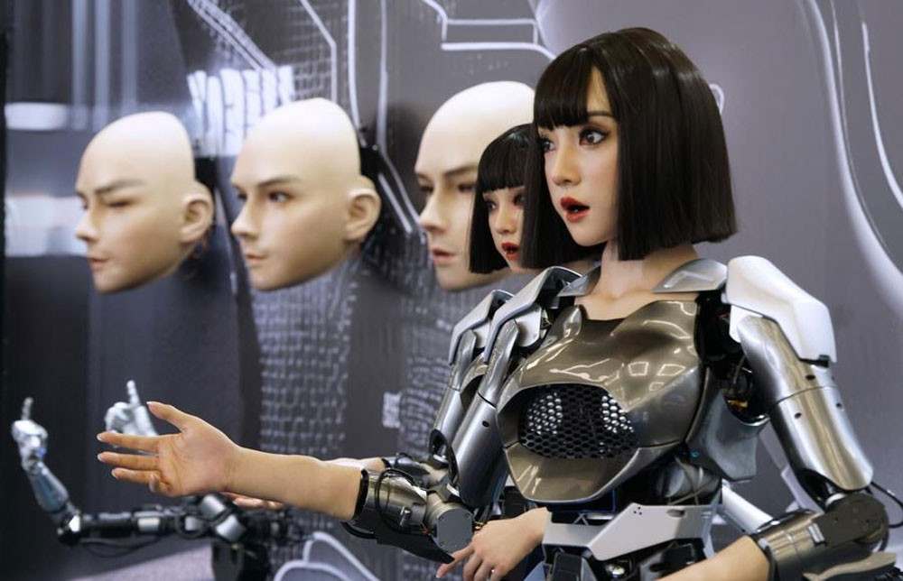 Trung Quốc ra mắt siêu thị robot hình người: Cuộc đua nghìn tỷ USD khốc liệt