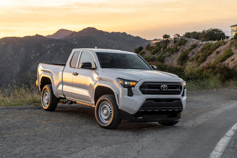 2025 toyota tacoma sr