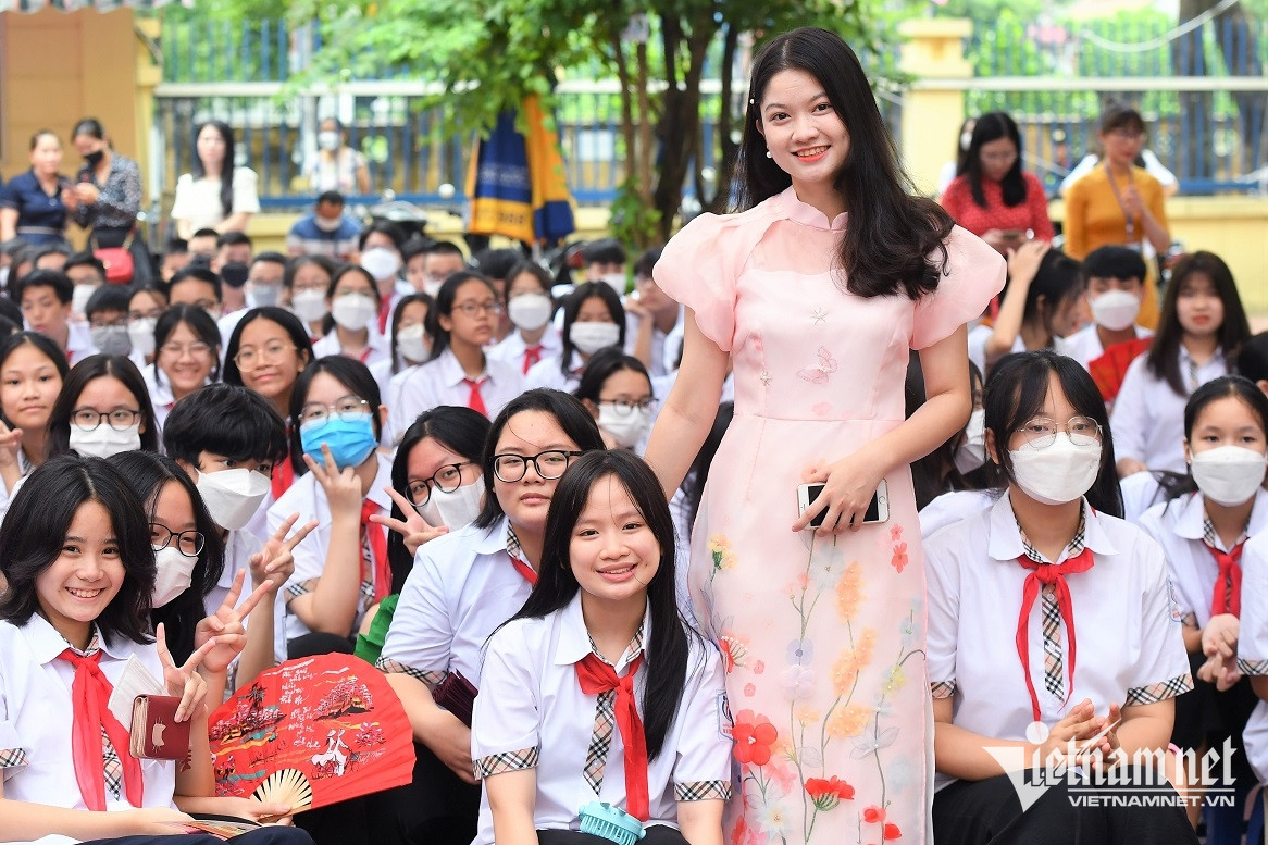 Nghệ sĩ, nghệ nhân, vận động viên tham gia giáo dục trong nhà trường