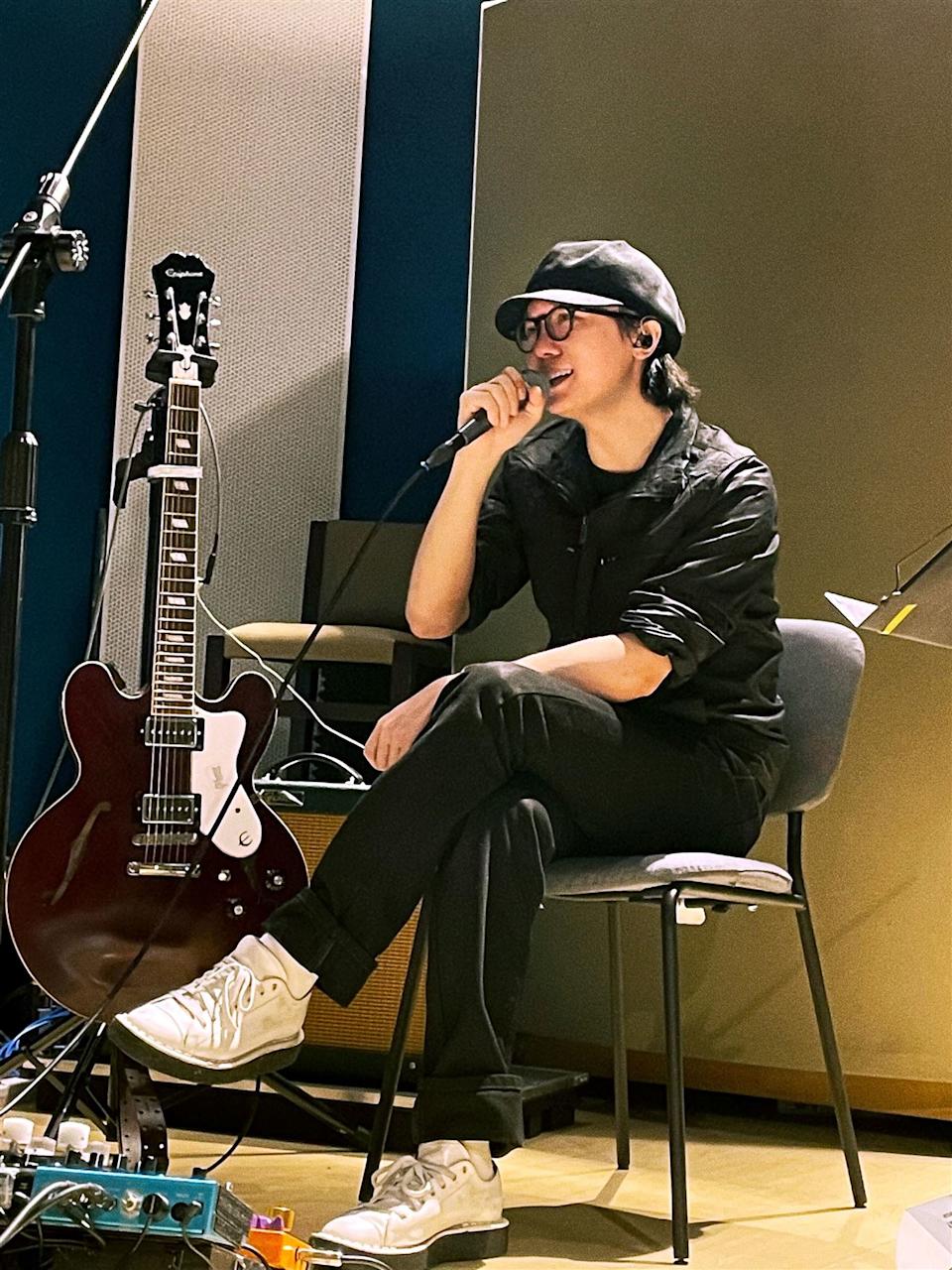 謝震廷過去曾獲得金曲獎新人肯定,更曾經入圍最佳金曲獎。(圖/翻攝自謝震廷 IG)