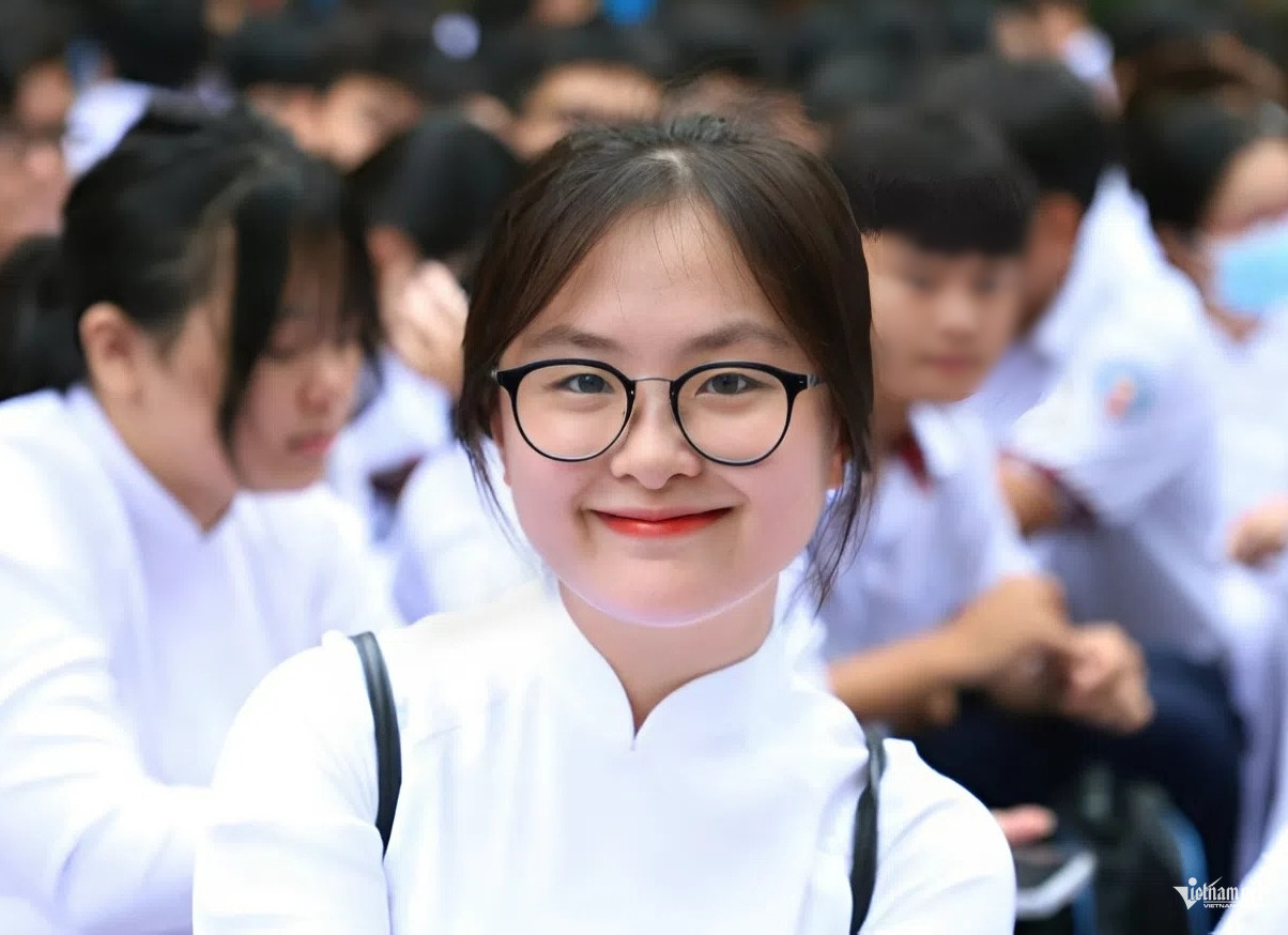 Tiền đồng phục đầu năm học lên tới 3,6 triệu, phụ huynh ước chỉ '1 bộ, 1 mẫu'