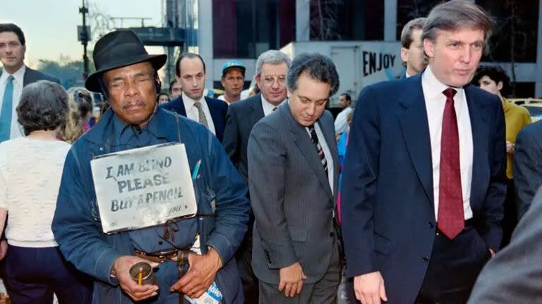 El actual presidente de EE.UU., Donald Trump, en 1990 hizo campaña para sacar a los mendigos e indigentes de la acaudalada Quinta Avenida de Nueva York.