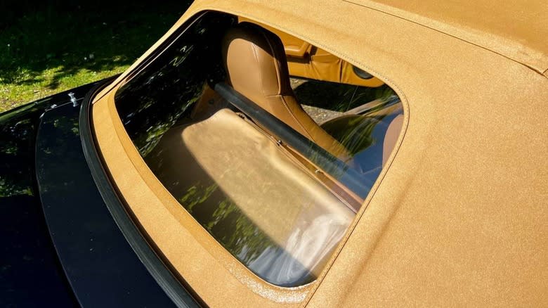 1996 Mazda MX-5 Miata M-Edition top detail image