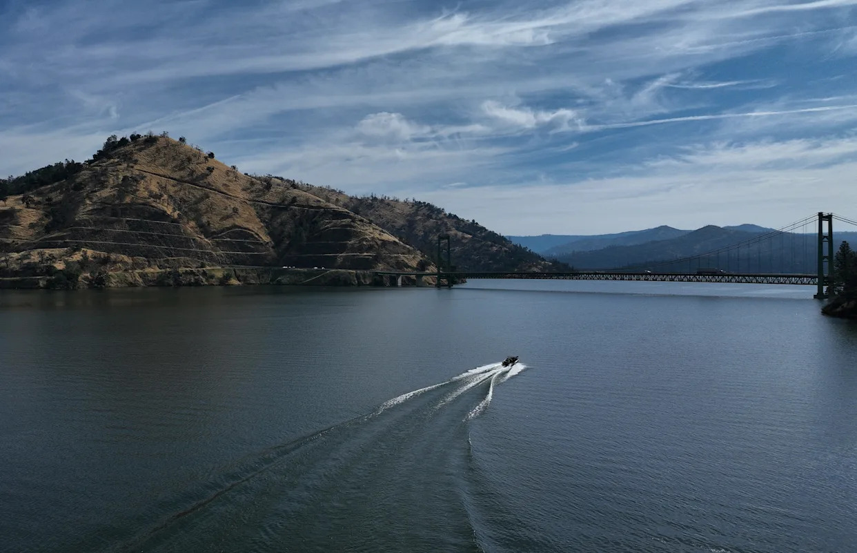 California's Lake Oroville shows drought-level shift in stunning before and after images