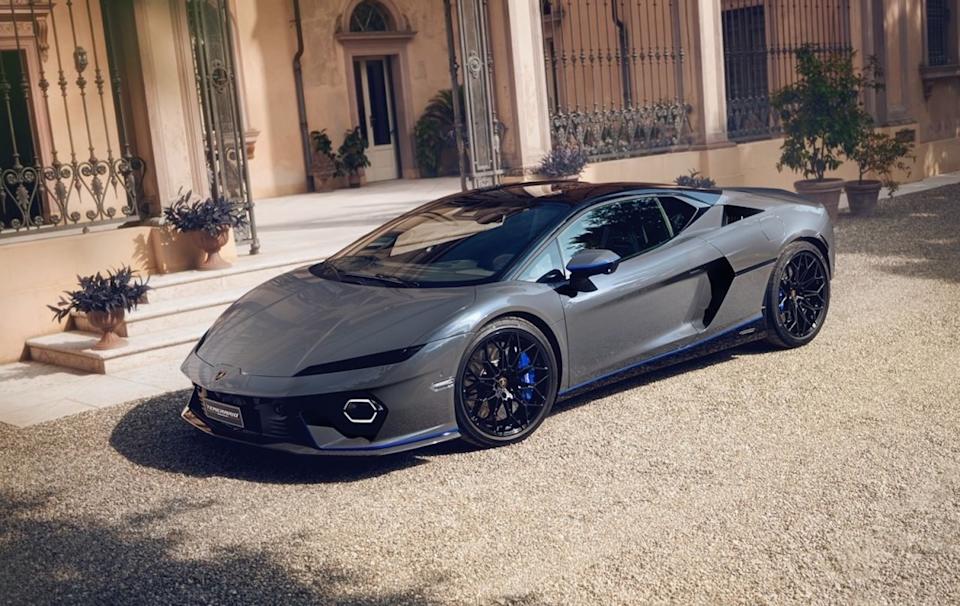 Lamborghini’s First Personalized Temerario Glows in Grey and Blue
