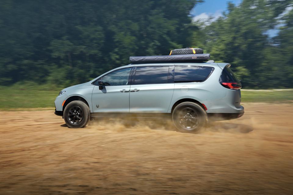 Chrysler Pacifica Grizzly Peak
