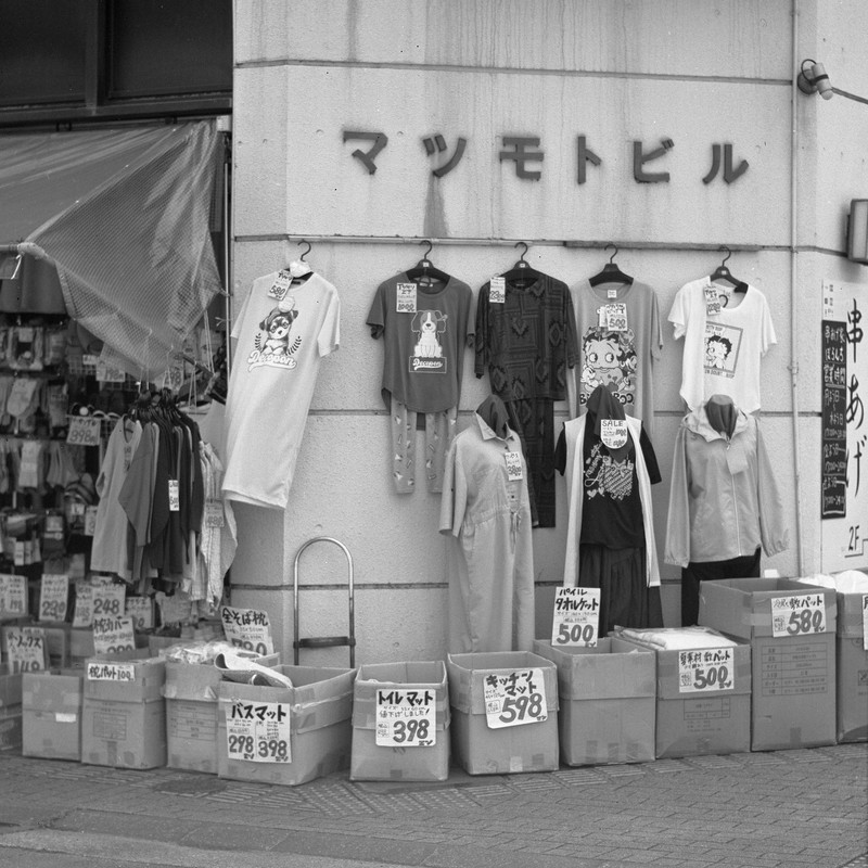 「映え」なんて気にしない　ブロニカSで記録する日常