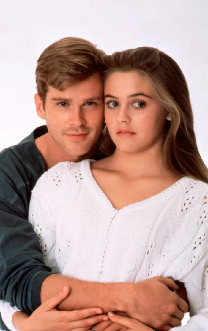 Cary Elwes and Alicia Silverstone posing together