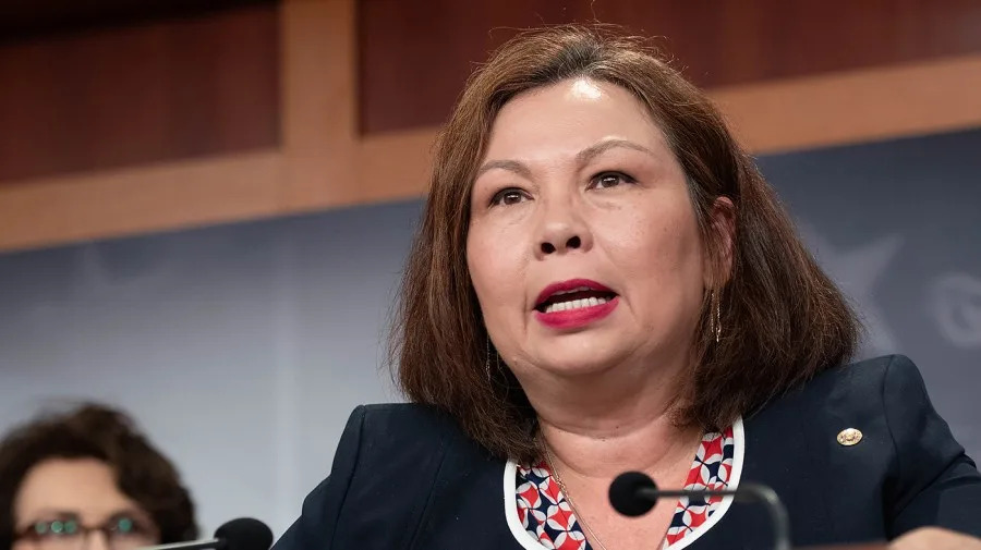 Senate Democrat questions FAA on recent airplane evacuations