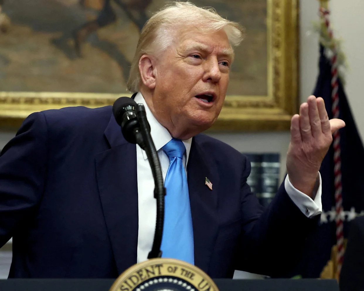 <span>Donald Trump has imposed a 50% tariff on Brazil’s exports to the US, prompting the Brazilian president to say he does not fear getting on Trump’s wrong side.</span><span>Photograph: Evelyn Hockstein/Reuters</span>
