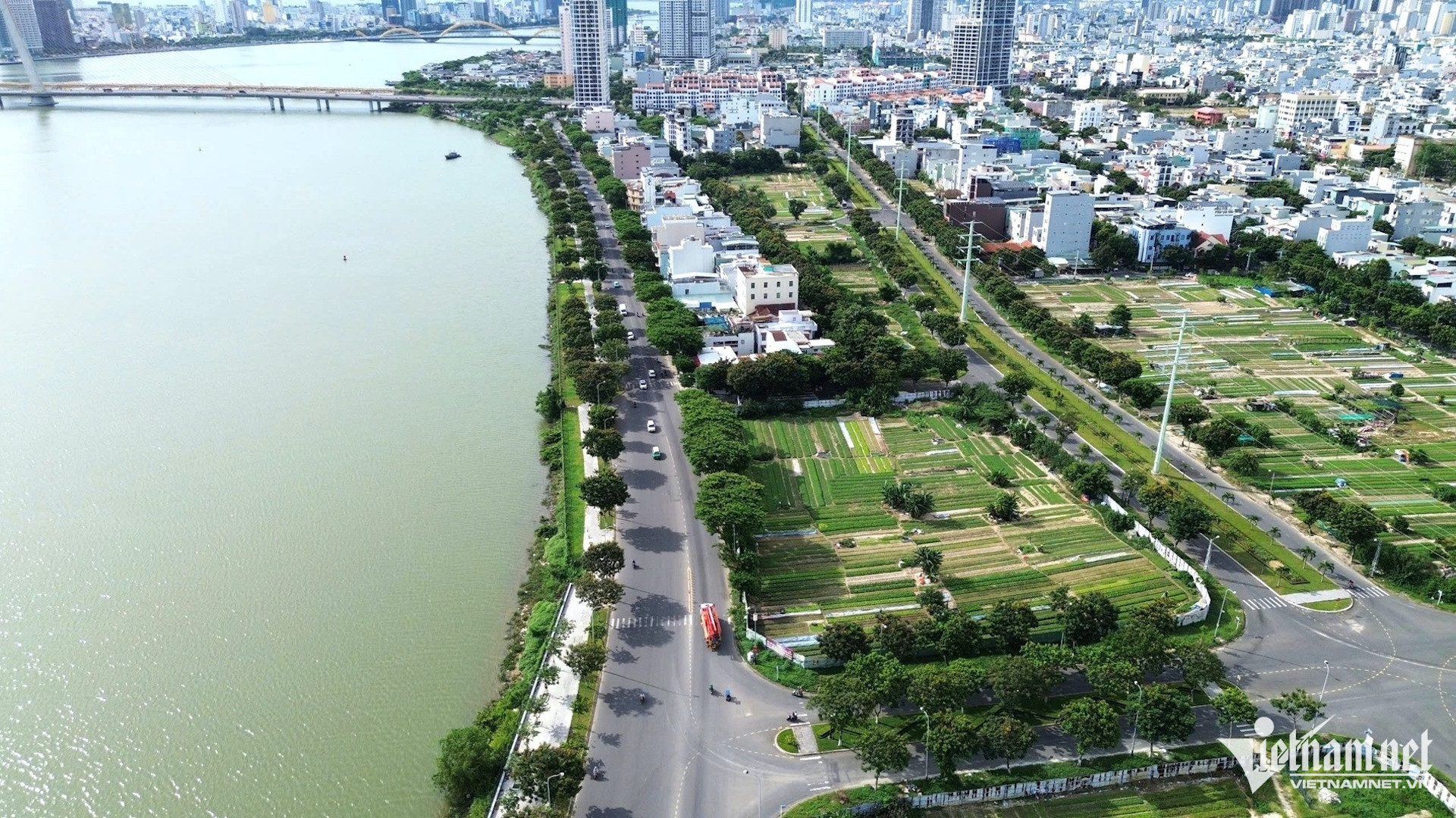 Hà Nội sắp bán chung cư 824 triệu; thuế ra ‘tối hậu thư’ với đơn vị cho thuê nhà
