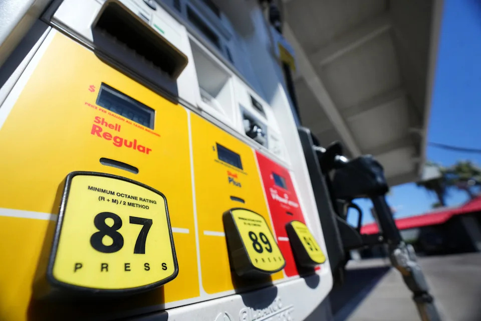 Georgia drivers to see lowest Labor Day gas prices since 2020, here's what we know