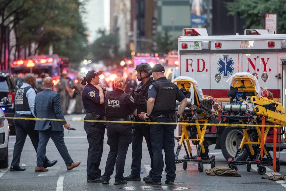officers respond to the scene of a shooting at 345 Park Ave. in New York, US, on Monday, July 28, 2025